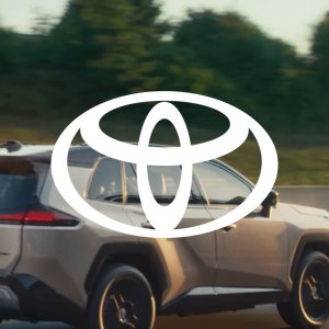 Täysin uusi RAV4 Plug-In Hybrid on täällä, entistäkin edistyksellisempänä. Vakuutu entistä suuremmasta vetomassasta, inn...