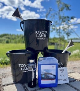 Toyota Approved - vaihtoauton ostajalle kesä- ja heinäkuun ajan Toyota Lahti - tuotelahja🤝 Tutustu vaihtoautovalikoimaa...
