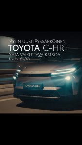 Ensimmäinen painallus sähköisen Toyota C-HR+:n kaasupolkimelle on hiljainen, nopea ja täsmällinen. Jopa 343 hv:n teho on...